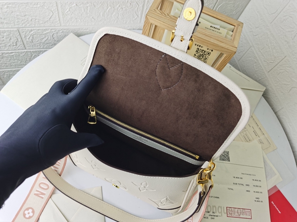 ルイヴィトンバッグ角部分ディテール